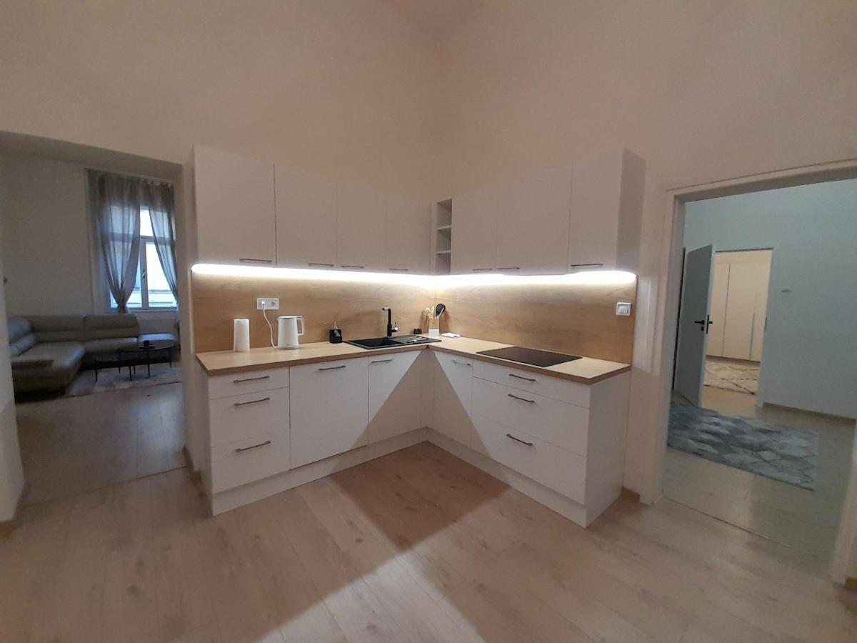 Entrez Apartment 3 - Historical Centre Kösice Dış mekan fotoğraf