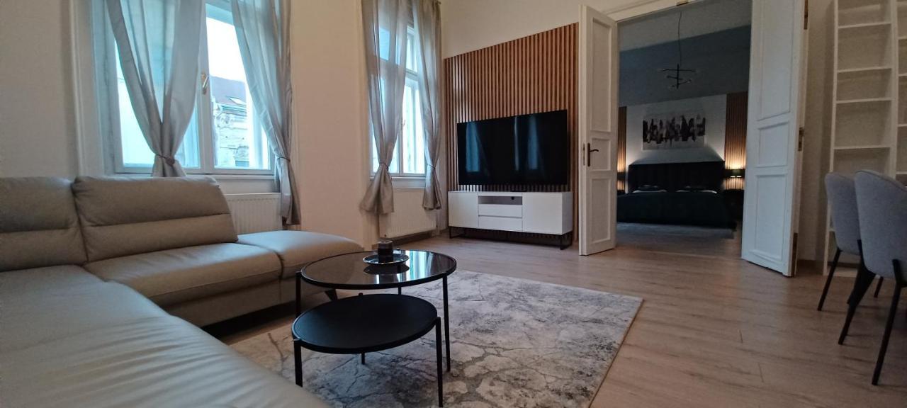 Entrez Apartment 3 - Historical Centre Kösice Dış mekan fotoğraf