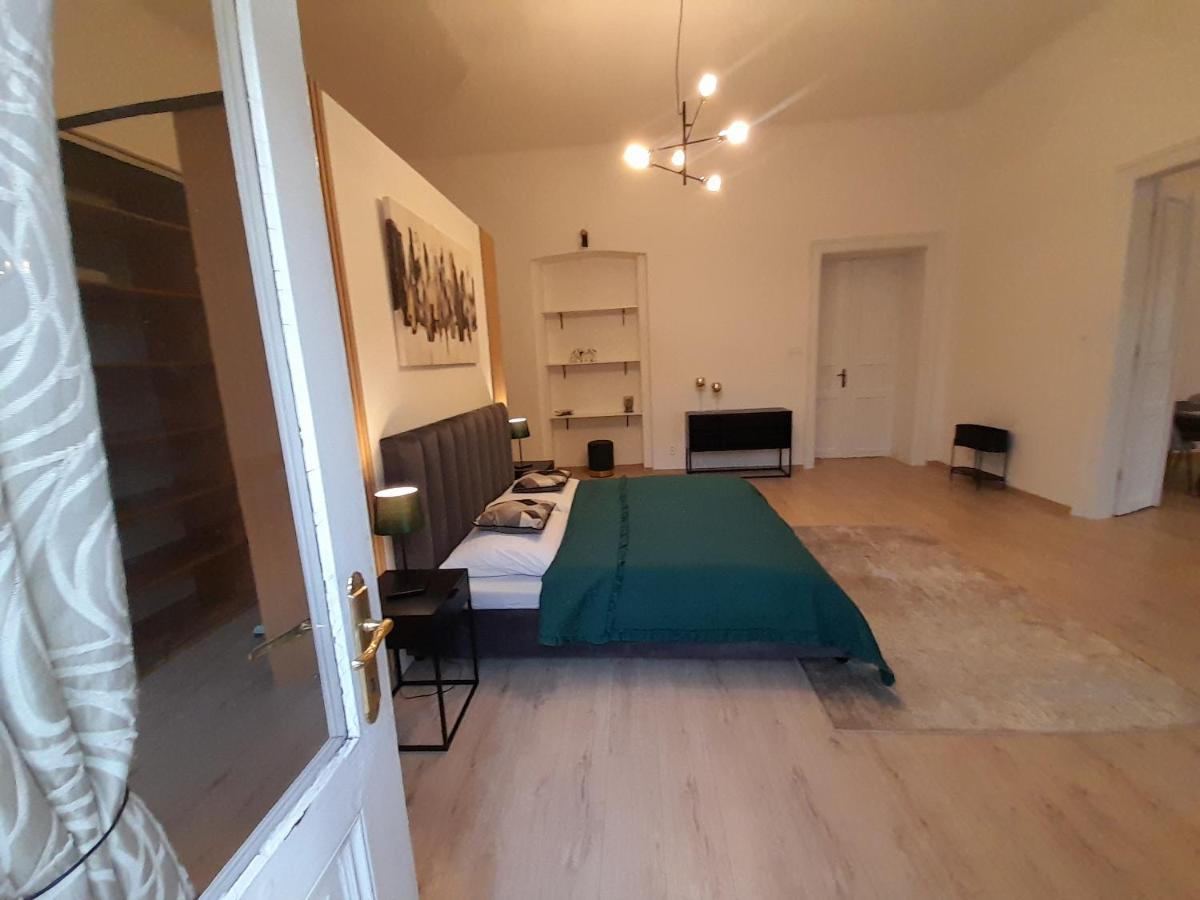 Entrez Apartment 3 - Historical Centre Kösice Dış mekan fotoğraf