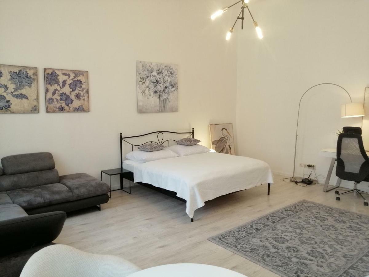 Entrez Apartment 3 - Historical Centre Kösice Dış mekan fotoğraf