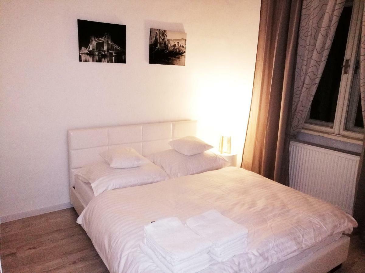 Entrez Apartment 3 - Historical Centre Kösice Dış mekan fotoğraf
