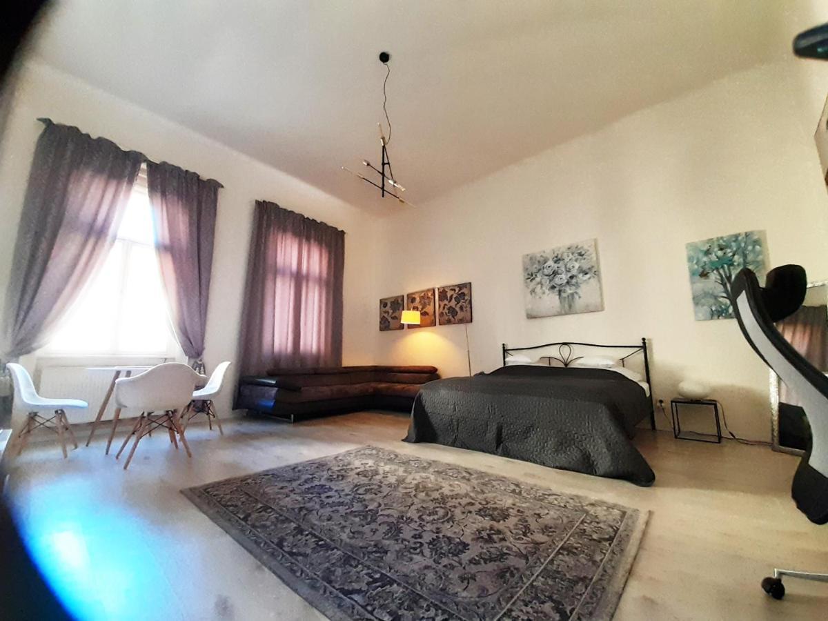Entrez Apartment 3 - Historical Centre Kösice Dış mekan fotoğraf