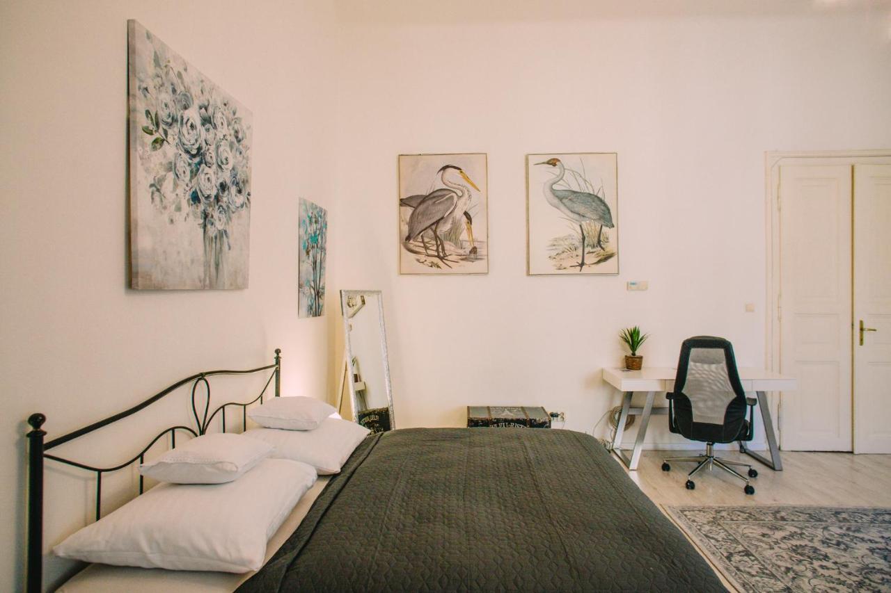 Entrez Apartment 3 - Historical Centre Kösice Dış mekan fotoğraf