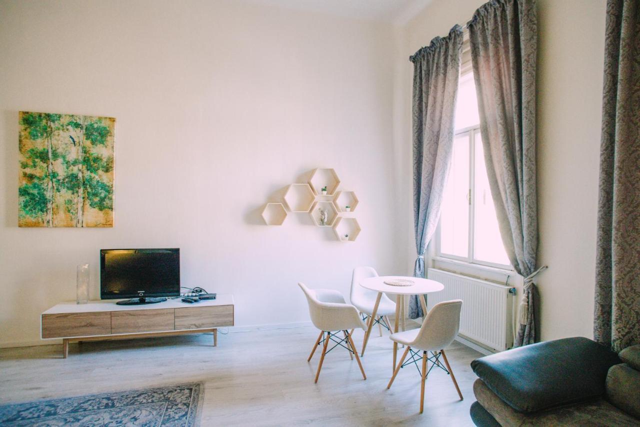 Entrez Apartment 3 - Historical Centre Kösice Dış mekan fotoğraf