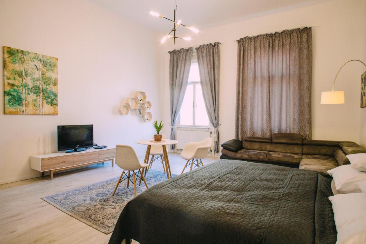 Entrez Apartment 3 - Historical Centre Kösice Dış mekan fotoğraf